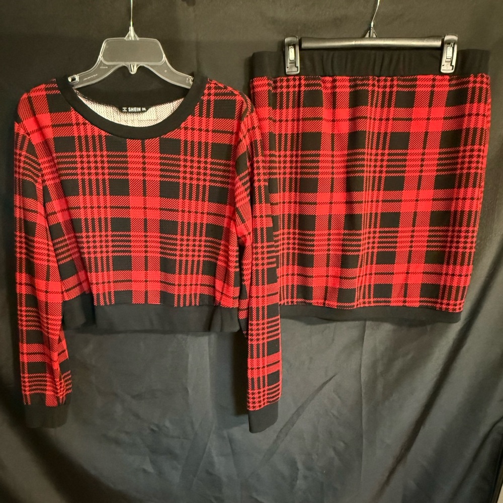 SHEIN Red and Black Plaid Kids Sweater